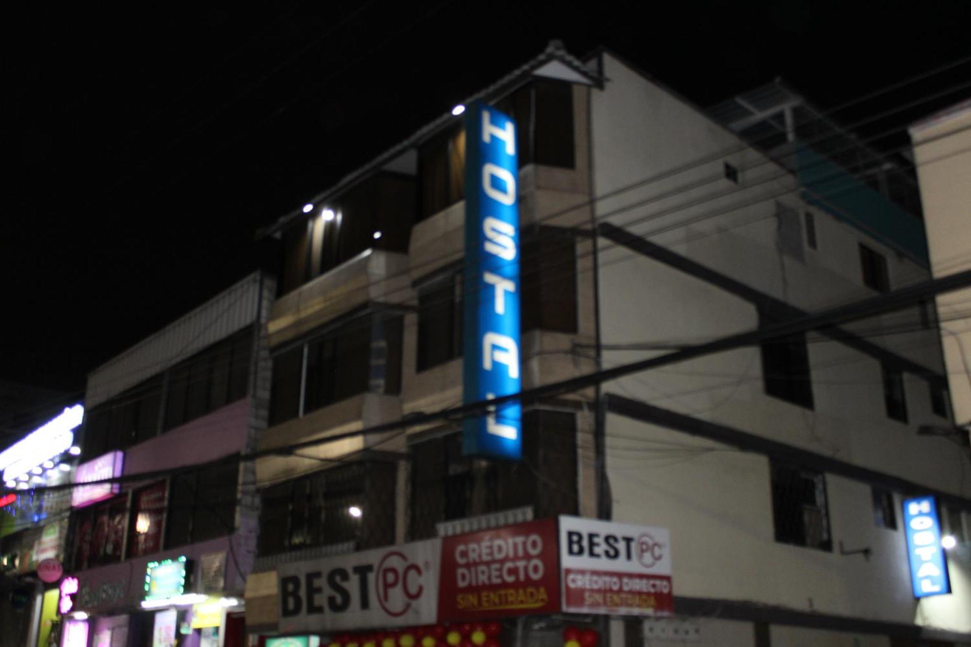 Julius Hostal, Desde Las 14 Horas Hasta 12 Del Mediodia Quito Exteriér fotografie